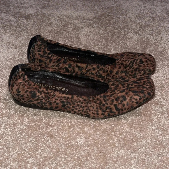 Donald J. Pliner | Arlie Leopard Print Suede Square Toe Elastic Ballet Flats 6M - Picture 1 of 7